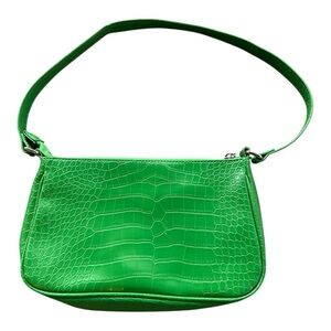 Wild Fable small S/M  purse in green crocodile print.